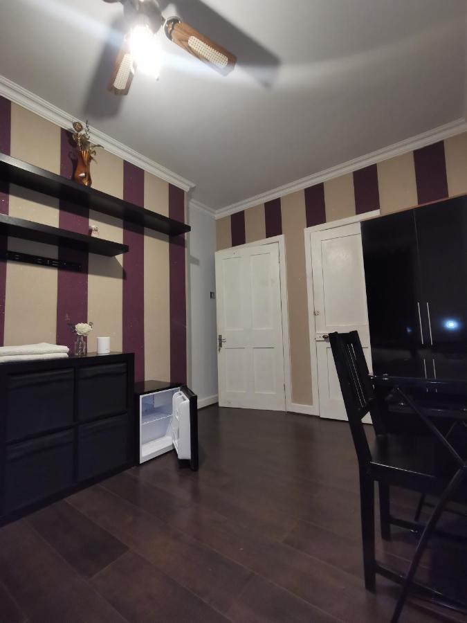 Neat Double Room London Eksteriør bilde